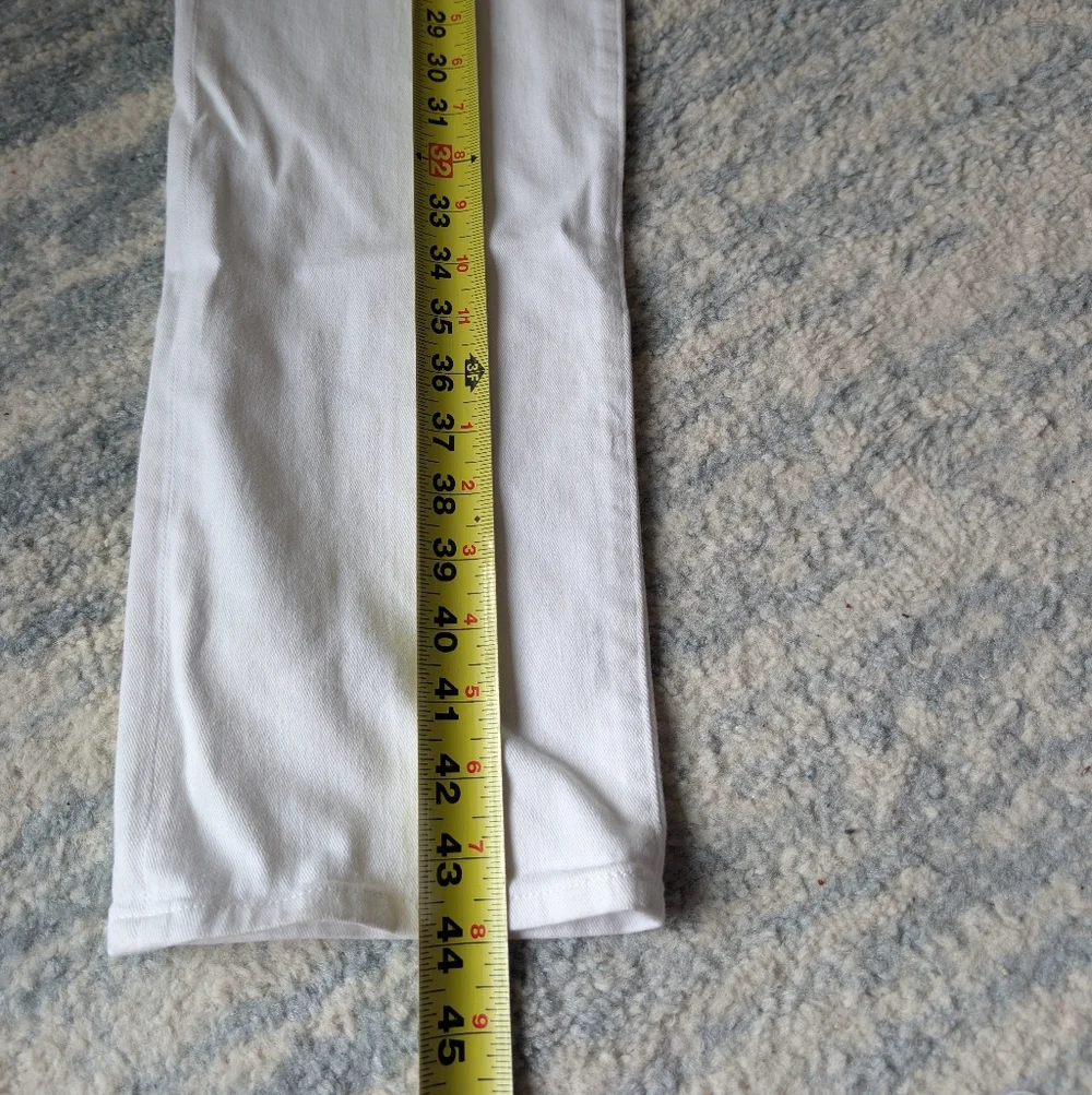 38x34 AG Adriano Goldschmied Tellis Modern Slim White EUC Tapered Leg